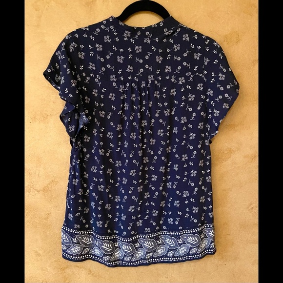 Gap Navy and White Top - Picture 2 of 3